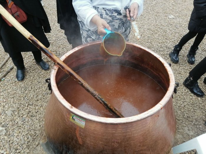 بازارچه نوروزی و جشنواره پخت سمنو در فرهنگسرای شهروند