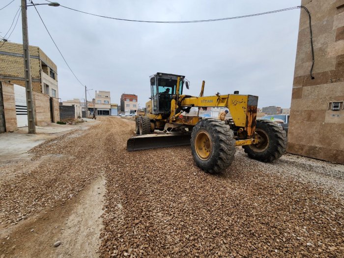 گزارش تصویری از زیرسازی  خیابان شهید اسدی(پشت فرودگاه )