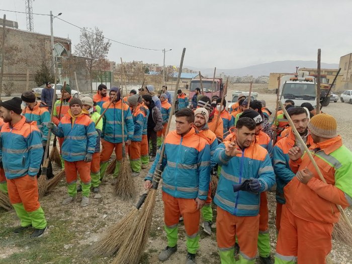 محله تکانی شهر در نوروز محلات ملکش - شهرک فرهنگیان - معراج - کوی امام هادی - وحدت نظافت شدند